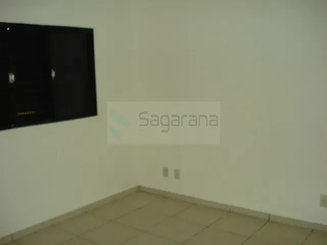 Casa com 203m² 3 quartos e 2 banheiros, à venda, no bairro Bandeirante em Caldas Novas