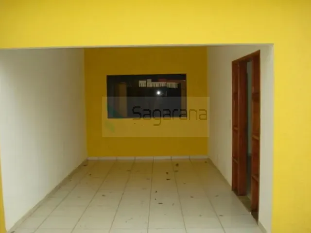 Casa com 203m² 3 quartos e 2 banheiros, à venda, no bairro Bandeirante em Caldas Novas