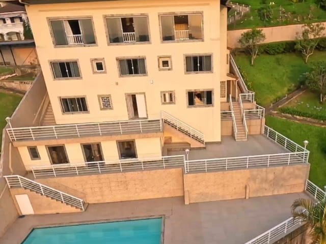 Casa com 3000m², à venda, no bairro Quitandinha em Petrópolis