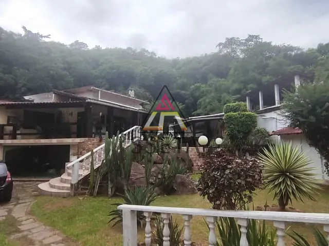 Casa 4 quartos e 2 banheiros, à venda, no bairro Parque Silvestre em Guapimirim