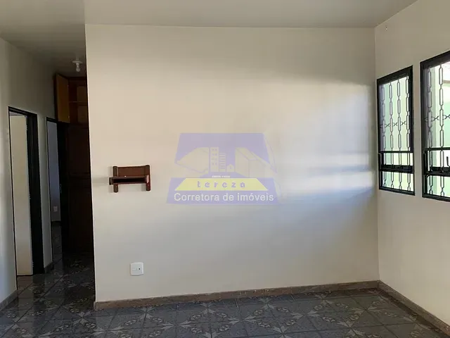 Casa 3 quartos e 2 banheiros, à venda, no bairro São Pedro em Itabira