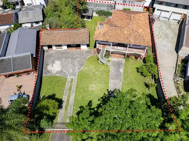 Casa com 390m² 6 quartos e 5 banheiros, à venda, no bairro Atuba em Curitiba