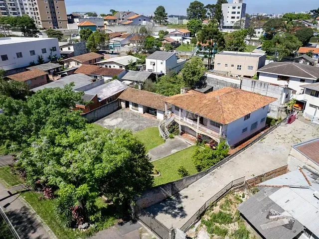 Casa com 390m² 6 quartos e 5 banheiros, à venda, no bairro Atuba em Curitiba