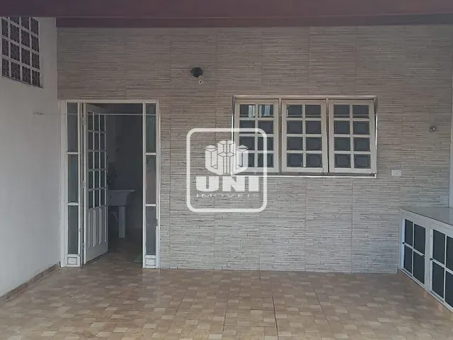 Casa 2 quartos e 1 banheiro, à venda ou para alugar, no bairro Jardim Califórnia em Jacareí