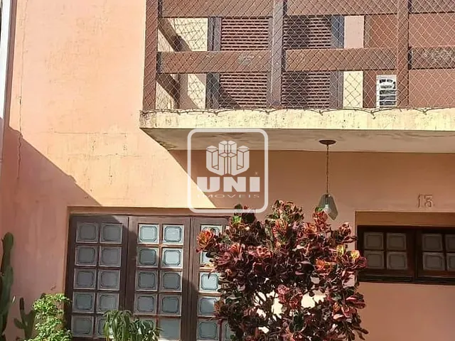 Casa 2 quartos e 1 banheiro, à venda ou para alugar, no bairro Jardim Califórnia em Jacareí