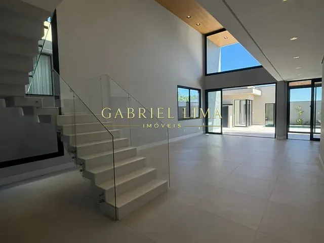Casa com 360m² 3 quartos e 5 banheiros, à venda, no bairro Loteamento Brisas do Lago em Jundiaí