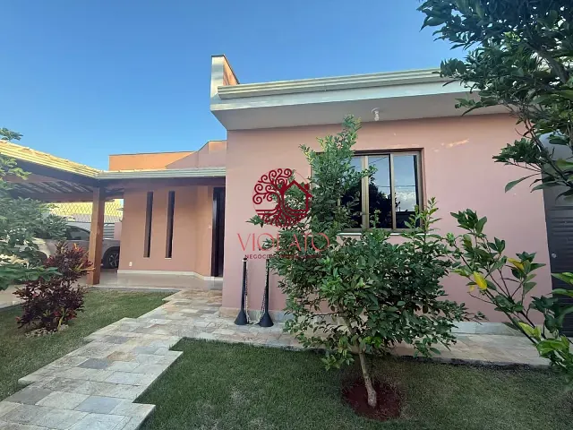 Casa com 495m² 3 quartos e 4 banheiros, à venda ou para alugar, no bairro Joana Marques em Lagoa Santa