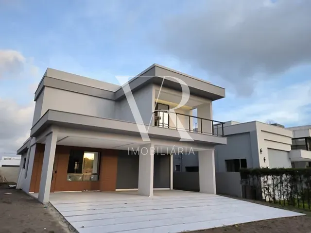 Casa 4 quartos e 4 banheiros, à venda, no bairro Centro em Bayeux