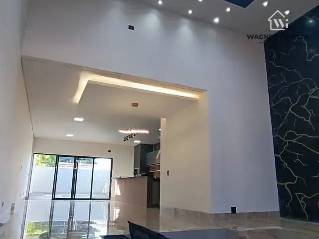 Casa com 300m² 2 quartos e 1 banheiro, à venda, no bairro Parque Pioneiros em Sarandi
