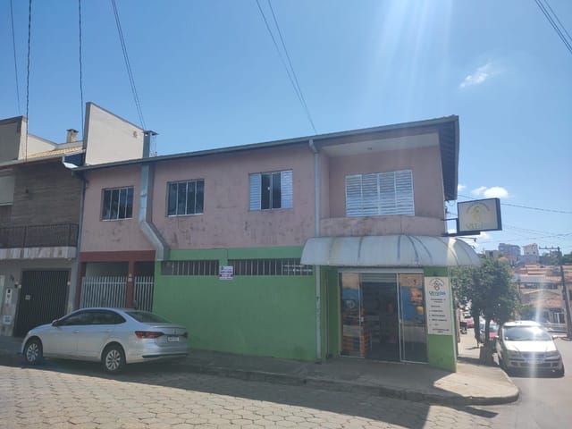 Casa com 125m², à venda, no bairro Vila do Colégio em Cambuí