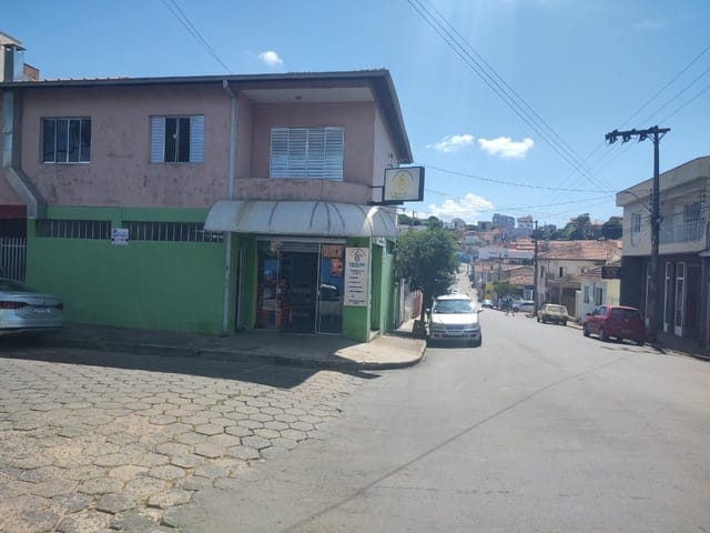 Casa com 125m², à venda, no bairro Vila do Colégio em Cambuí