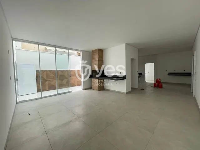 Casa com 420m² 3 quartos e 2 banheiros, à venda, no bairro Residencial Villágio I em Araxá