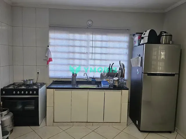 Sobrado com 400m² 2 quartos e 3 banheiros, à venda, no bairro Setor Habitacional Arniqueira (Águas Claras) em Brasília