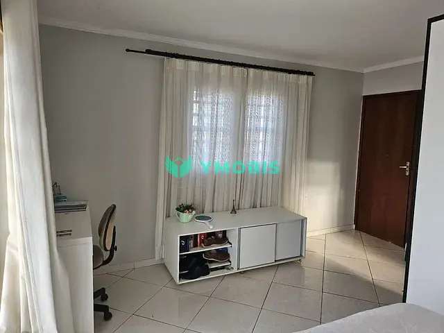 Sobrado com 400m² 2 quartos e 3 banheiros, à venda, no bairro Setor Habitacional Arniqueira (Águas Claras) em Brasília