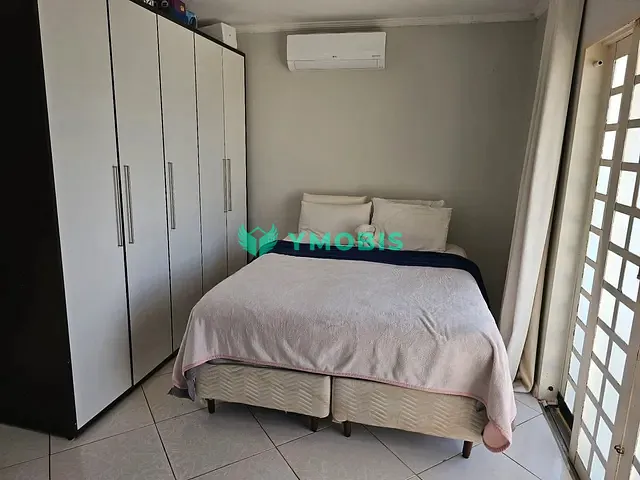 Sobrado com 400m² 2 quartos e 3 banheiros, à venda, no bairro Setor Habitacional Arniqueira (Águas Claras) em Brasília
