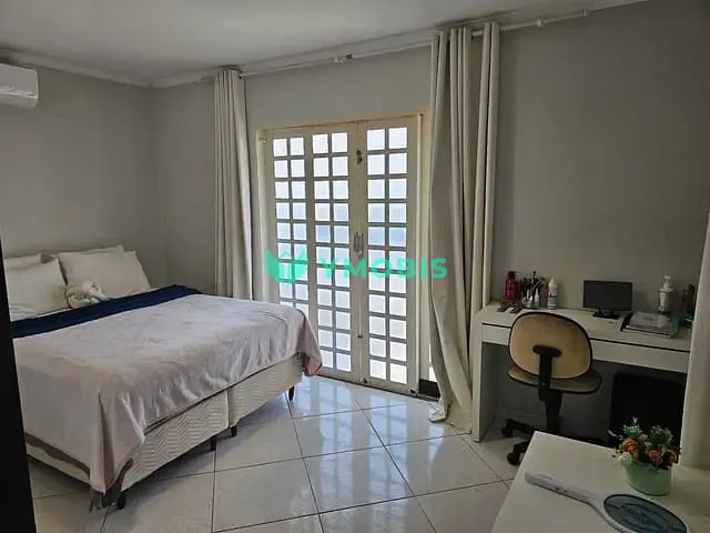 Sobrado com 400m² 2 quartos e 3 banheiros, à venda, no bairro Setor Habitacional Arniqueira (Águas Claras) em Brasília