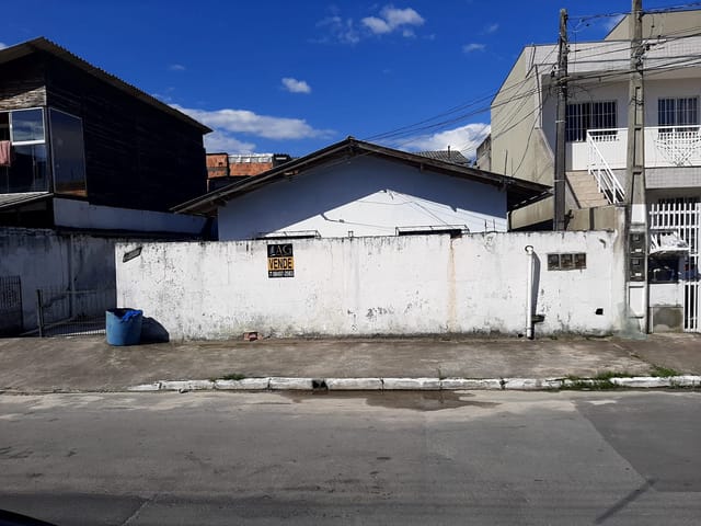 Casa 1 quarto e 1 banheiro, à venda, no bairro Cordeiros em Itajaí