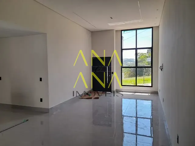 Casa com 300m² 3 quartos e 1 banheiro, à venda, no bairro Residencial San Vitale em Bragança Paulista