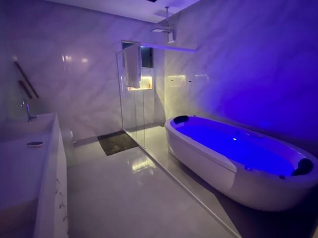 Casa com 400m² 3 quartos e 5 banheiros, à venda ou para alugar, no bairro Parque Rodoviário em Campos dos Goytacazes