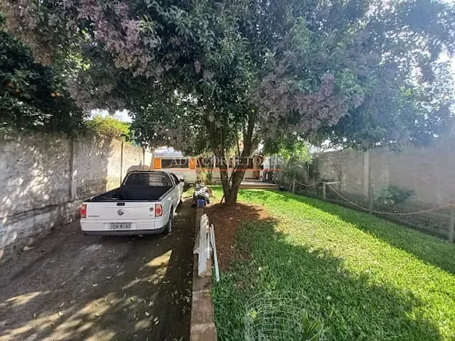 Casa com 300m² 2 quartos e 1 banheiro, à venda, no bairro Parque Granja Esperança em Cachoeirinha