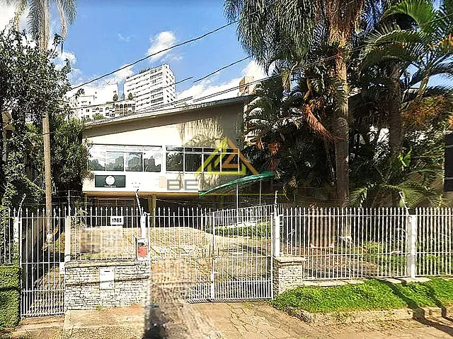 Casa com 685m², para alugar, no bairro Pacaembu em São Paulo