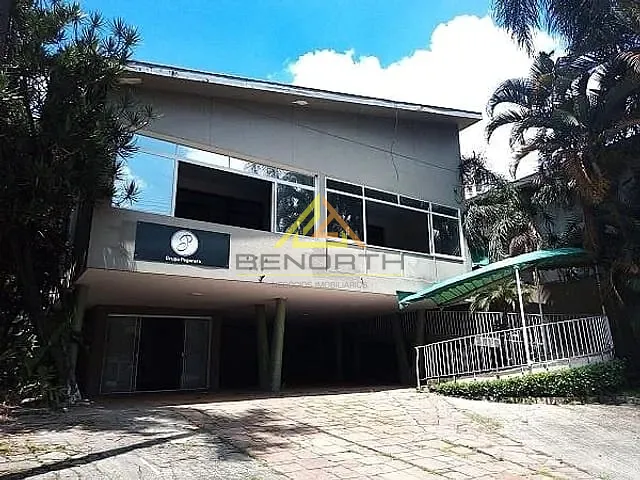 Casa com 685m², para alugar, no bairro Pacaembu em São Paulo