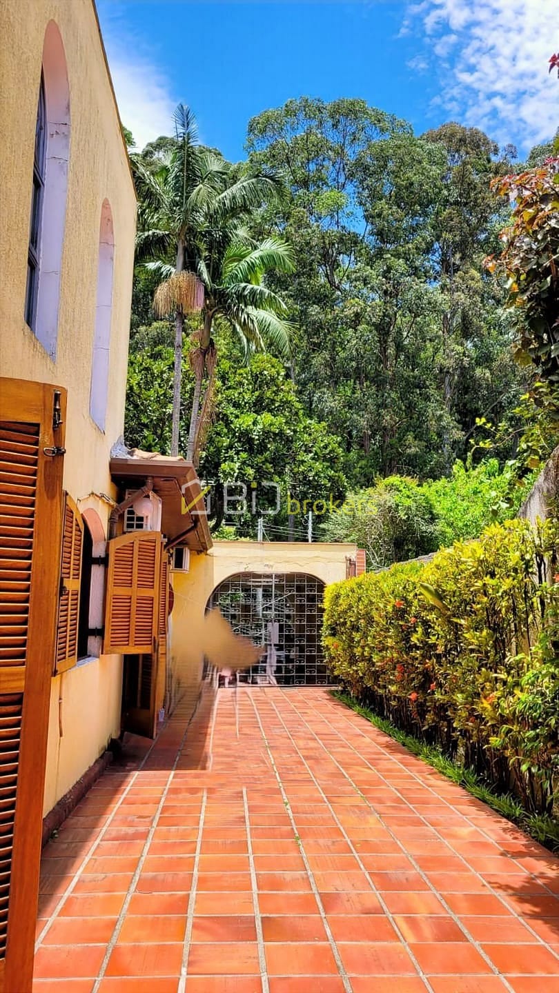 Casa, 4 quartos, 360 m² - Foto 1