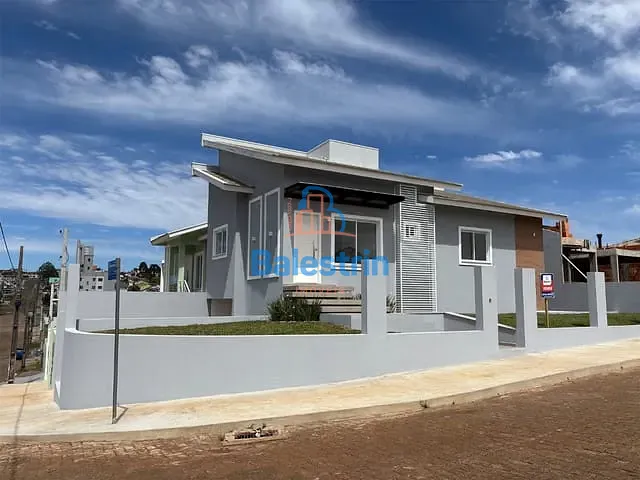 Casa 2 quartos e 2 banheiros, à venda, no bairro Das Nações em Fraiburgo