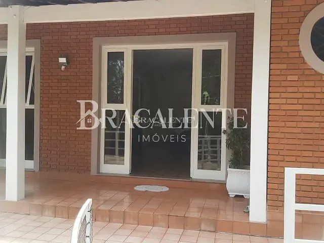 Casa com 300m², à venda, no bairro JARDIM CELANI em VALINHOS