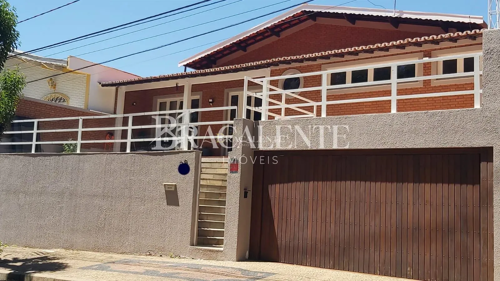 Casa, 3 quartos, 198 m² - Foto 1