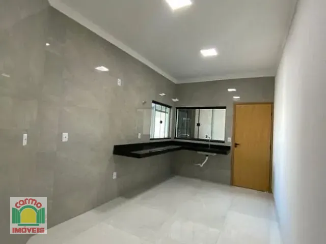 Casa com 175m² 3 quartos e 2 banheiros, à venda, no bairro Parque Calixtópolis em Anápolis