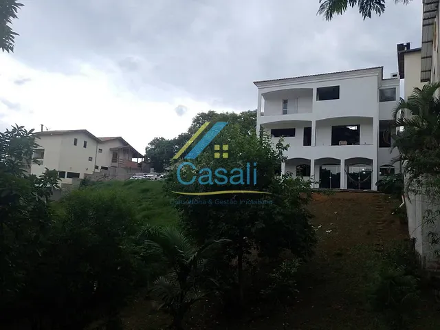 Casa com 454m² 4 quartos e 5 banheiros, à venda, no bairro Jardim das Flores em São Roque
