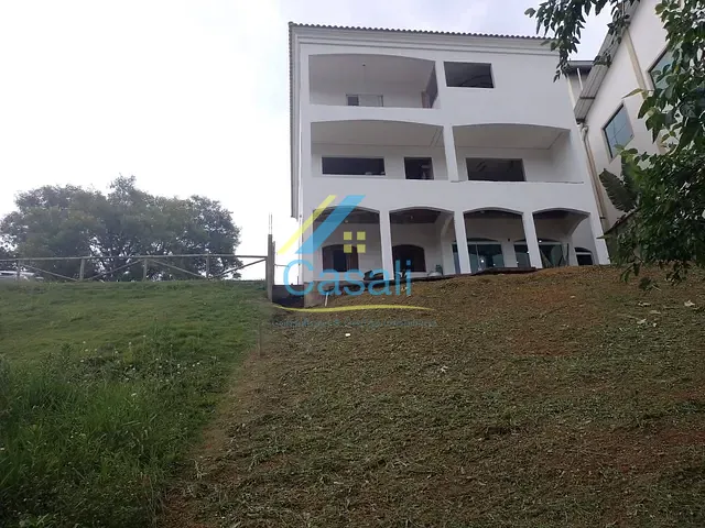 Casa com 454m² 4 quartos e 5 banheiros, à venda, no bairro Jardim das Flores em São Roque