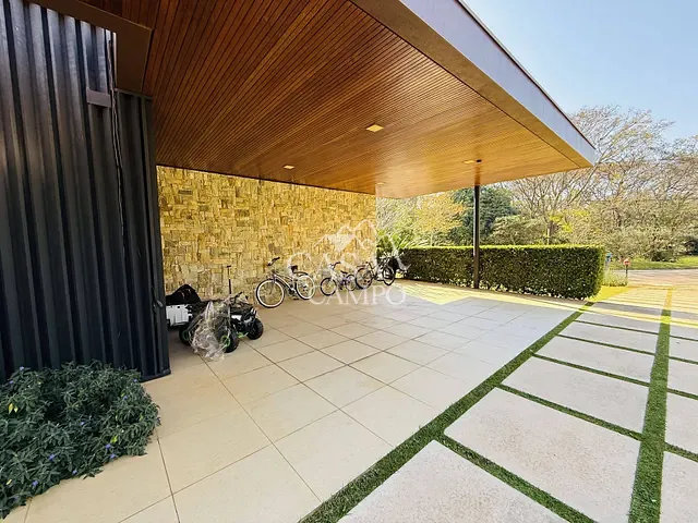 Casa com 1000m² 4 quartos e 6 banheiros, à venda ou para alugar, no bairro Jardim Plaza Athénée em Itu