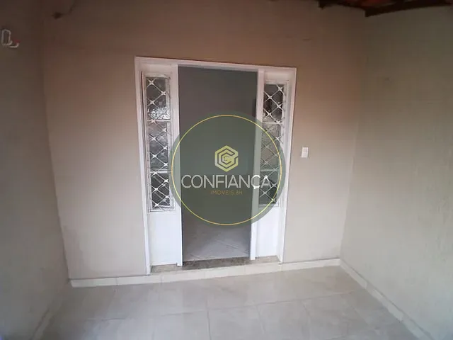 Casa com 70m² 3 quartos e 1 banheiro, para alugar, no bairro Nova Vista em Belo Horizonte