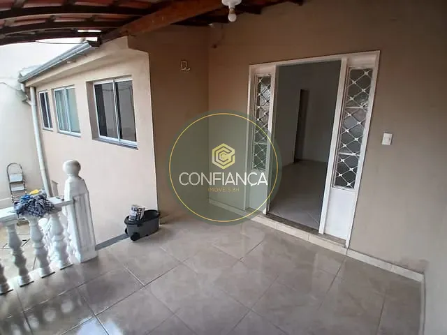 Casa com 70m² 3 quartos e 1 banheiro, para alugar, no bairro Nova Vista em Belo Horizonte
