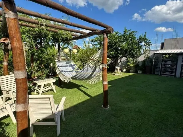 Casa com 510m² 3 quartos e 4 banheiros, à venda, no bairro Vila do Golf em Avenida Oscar Niemeyer