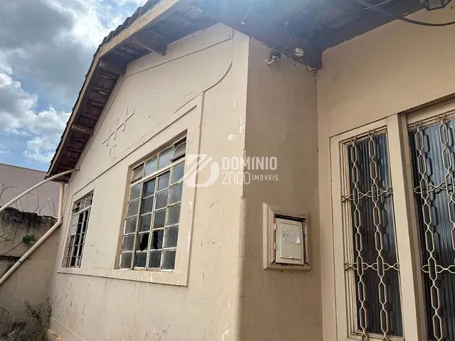 Casa com 164m² 2 quartos e 1 banheiro, à venda, no bairro Estados Unidos em Uberaba