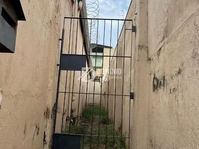 Casa com 164m² 2 quartos e 1 banheiro, à venda, no bairro Estados Unidos em Uberaba