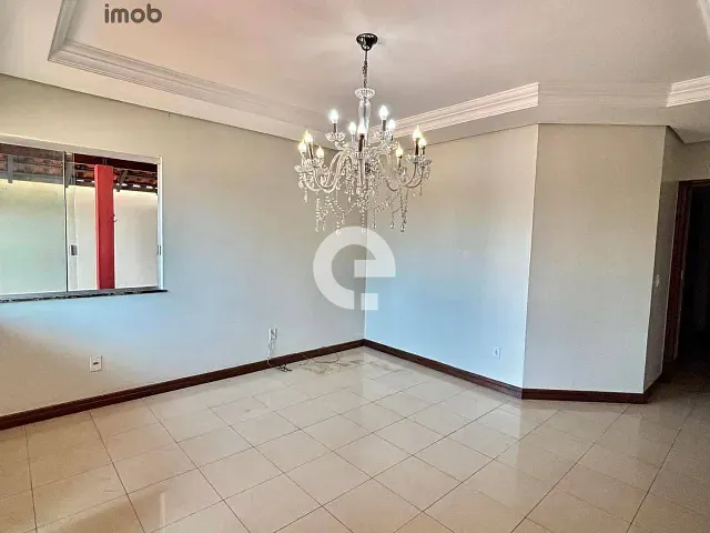 Casa com 375m² 3 quartos e 5 banheiros, à venda, no bairro Diamantino em Santarém