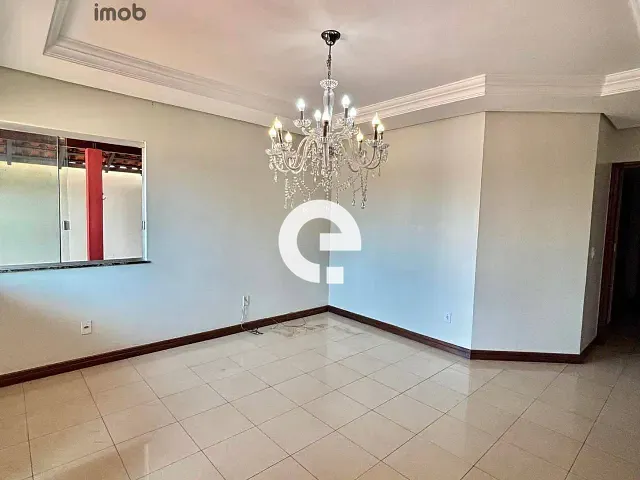 Casa com 375m² 3 quartos e 5 banheiros, à venda, no bairro Diamantino em Santarém