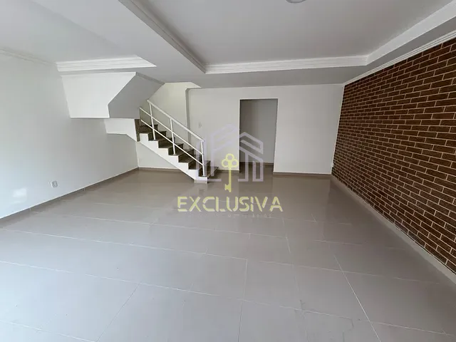 Casa com 320m² 4 quartos e 4 banheiros, à venda, no bairro Jardim Guanabara em Rio de Janeiro