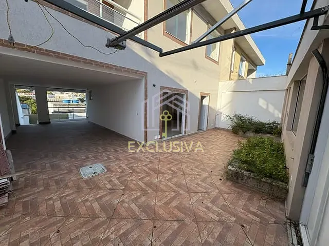 Casa com 320m² 4 quartos e 4 banheiros, à venda, no bairro Jardim Guanabara em Rio de Janeiro