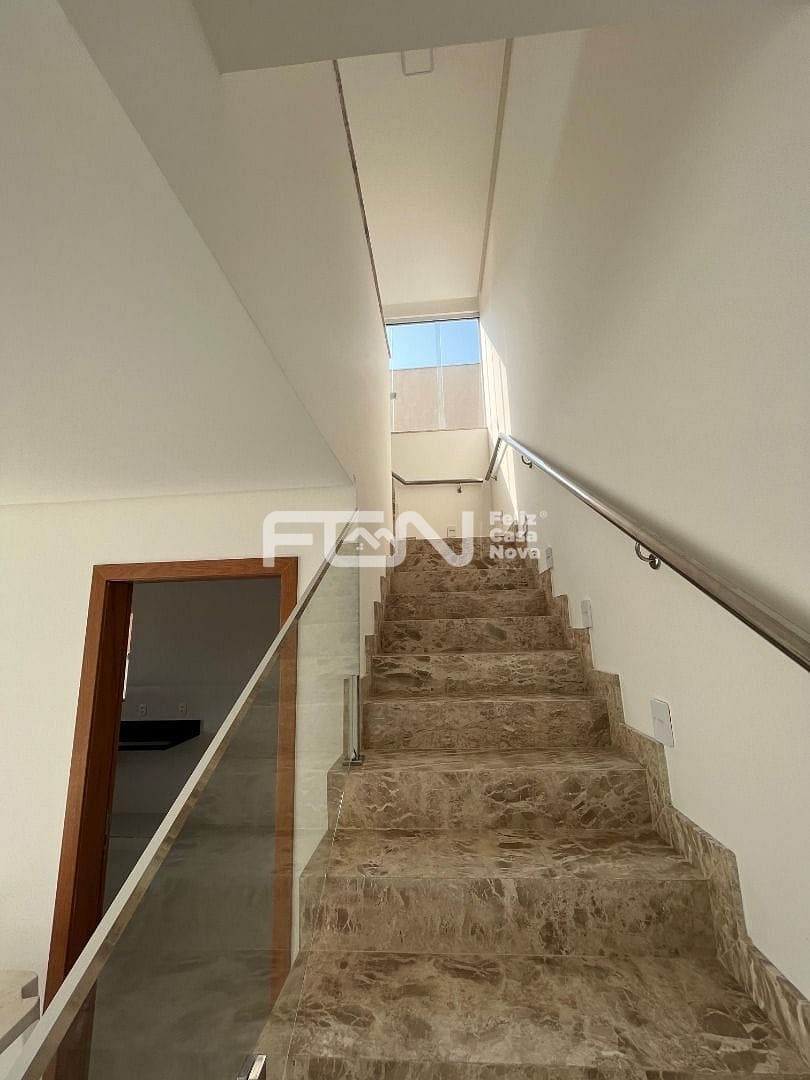 Casa, 4 quartos, 240 m² - Foto 8