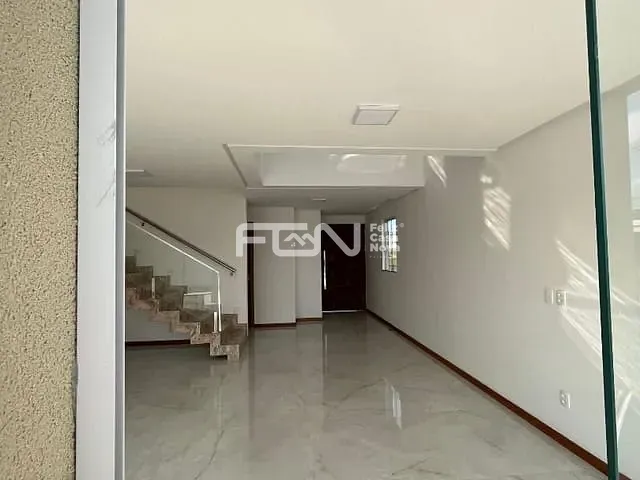 Casa com 276m² 4 quartos e 2 banheiros, à venda, no bairro LOTEAMENTO MONTE NEG em Camaçari