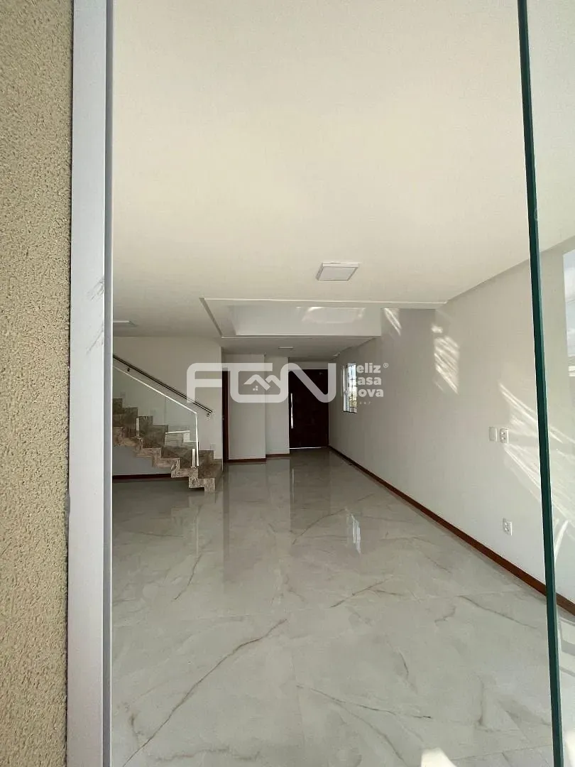 Casa, 4 quartos, 240 m² - Foto 4