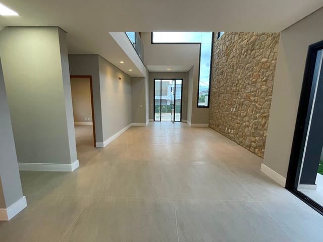 Casa com 358m² 4 quartos e 4 banheiros, à venda, no bairro Urbanova em São José dos Campos