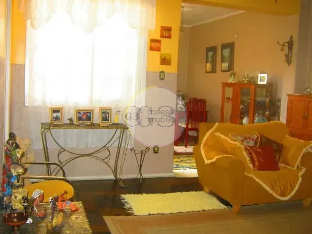 Casa 3 quartos e 2 banheiros, à venda, no bairro Centro em Pelotas