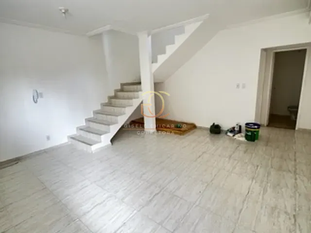 Casa 2 quartos e 3 banheiros, à venda, no bairro Laranjeiras em Valença