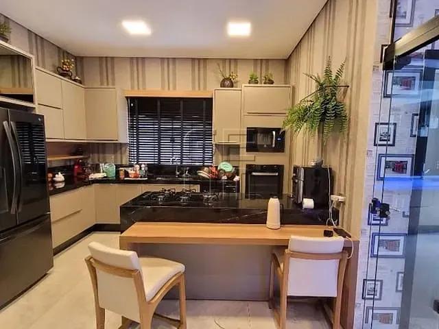 Casa com 360m² 5 quartos e 6 banheiros, à venda, no bairro Esperança em Londrina